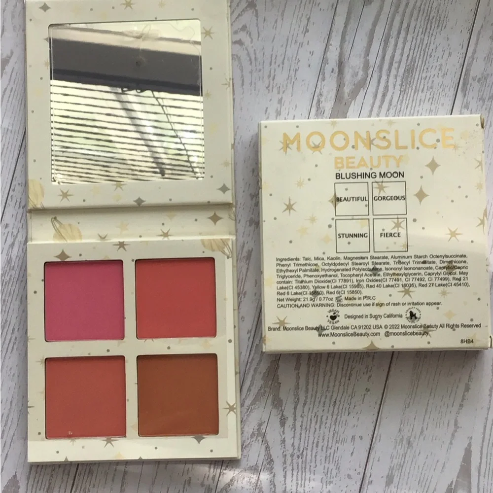 Moonsplice Blush Four Color Palatte Blush Compact New in Box